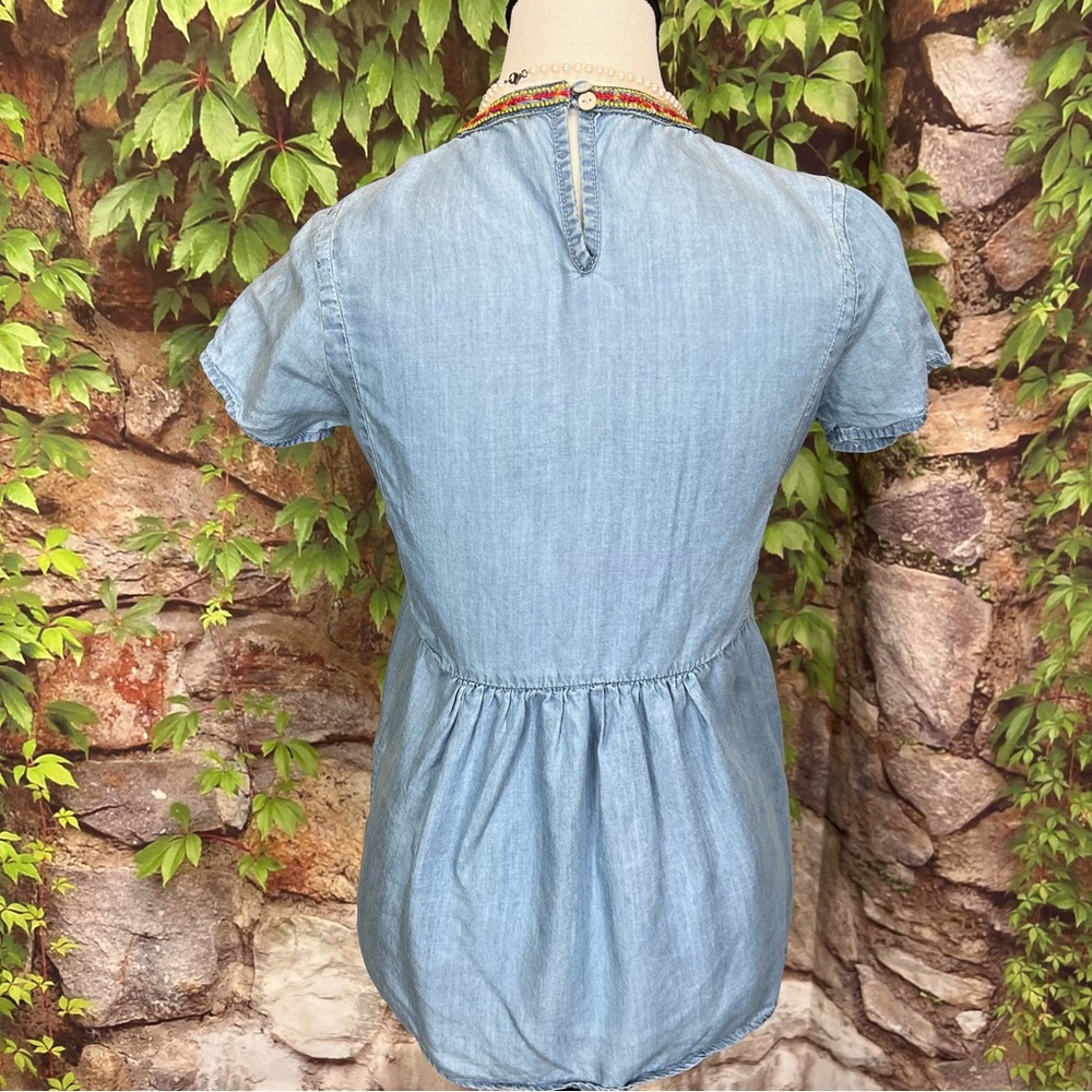 DENIM JEANS AND CASUALS Boho Coastal Chambray Shirt, S (Runs small) - Picture 6 of 11